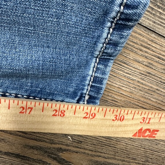 BKE Tyler Mens Jeans Blue Wash Straight Leg Size 32x30 Distressed Denim - Picture 9 of 9